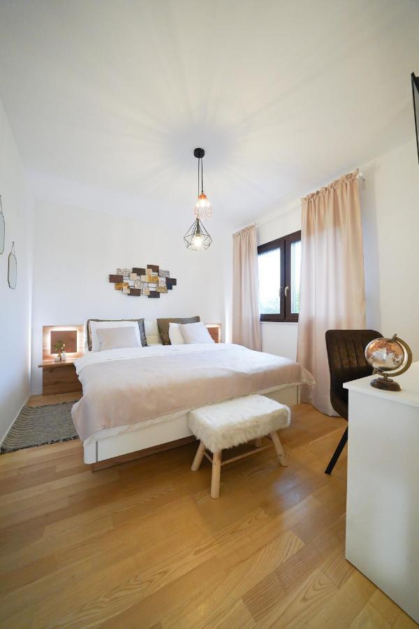 Villa Suncica With Heated Pool, Jacuzzi And Bikes Near Zadar Sukosan Luaran gambar